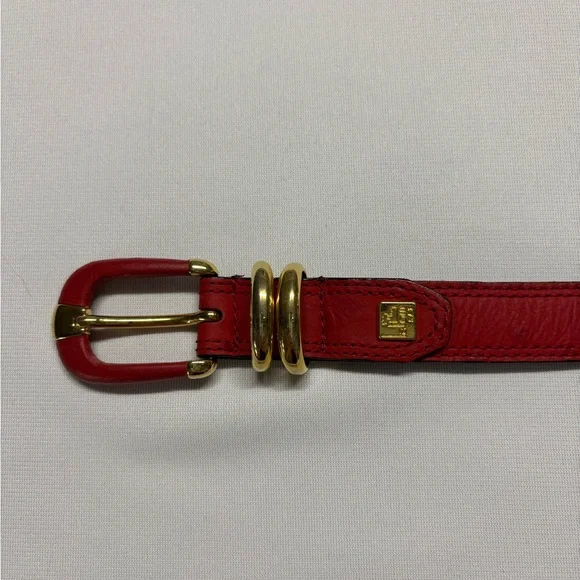 Vintage Etienne Aigner Belt - Red Embossed Leather with Gold Hardware - Picture 5 of 6